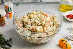 Салат столичный с курицей